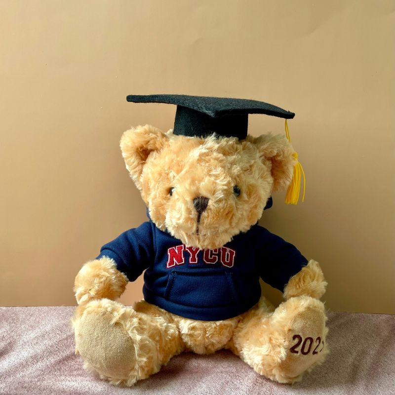 【Colaz酷樂網】NYCU電繡帽T畢業小熊_2025限定_深藍／Graduation Bear _Navy