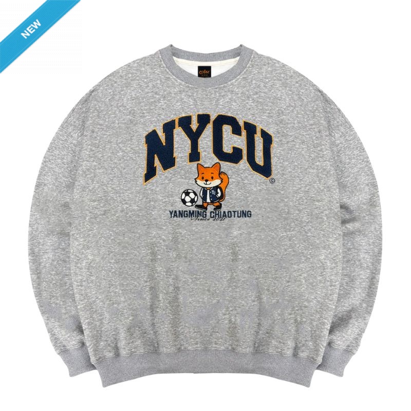 【Colaz酷樂網】NYCU立體電繡竹狐落肩大學T_麻花灰／OversizedLong-Sleeve T-Shirt (Grey)