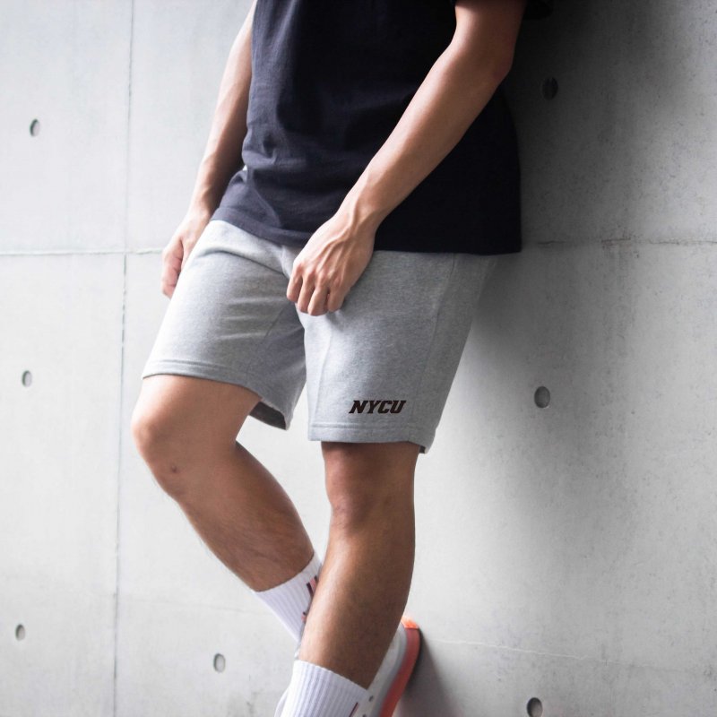 【Colaz酷樂網】NYCU休閒有型棉短褲_灰／Logo Shorts _Gray