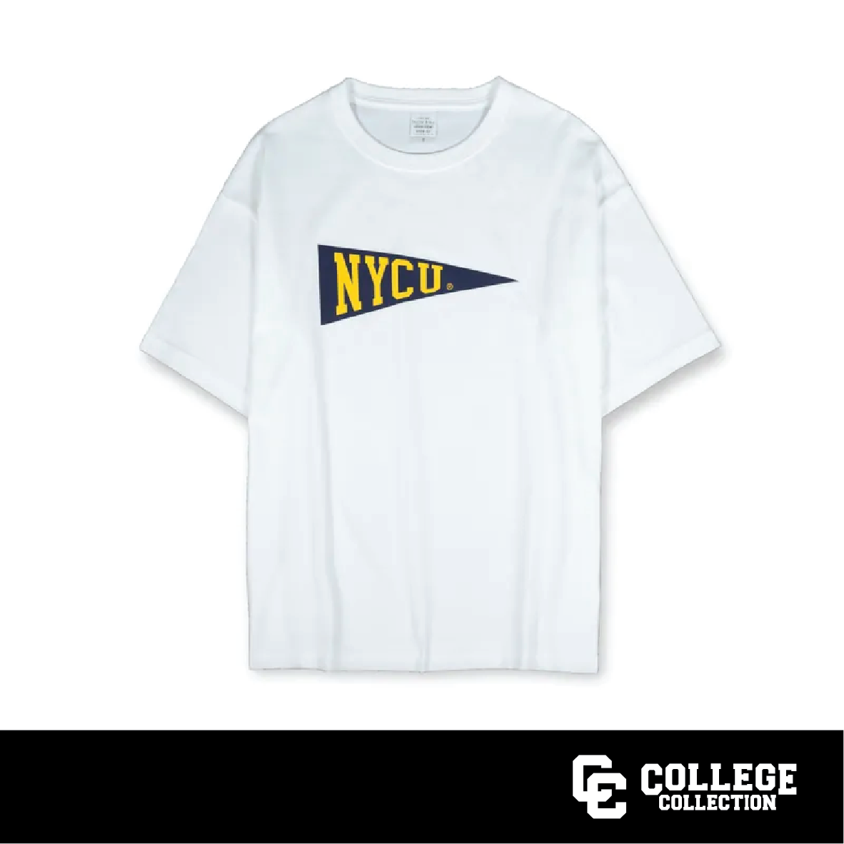 ▌College Collection ▌NYCU 落肩寬版 經典三角旗 T-SHIRT (白色/黑色) NYCU Pennant Oversized T-SHIRT (White/Black)